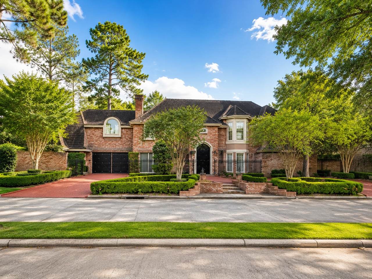 2819 Cedar Woods Place - Photo 1