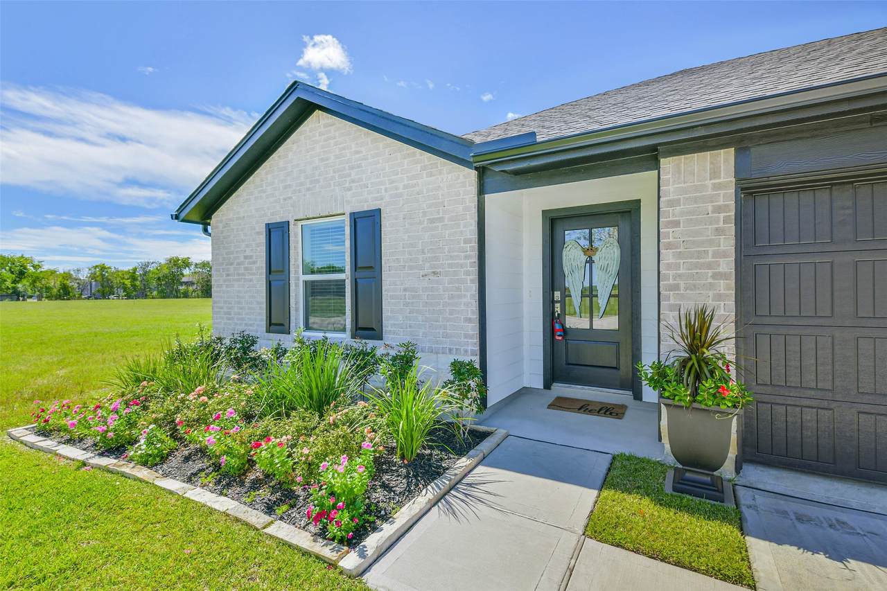 3213 Fig Tree Ln - Photo 1