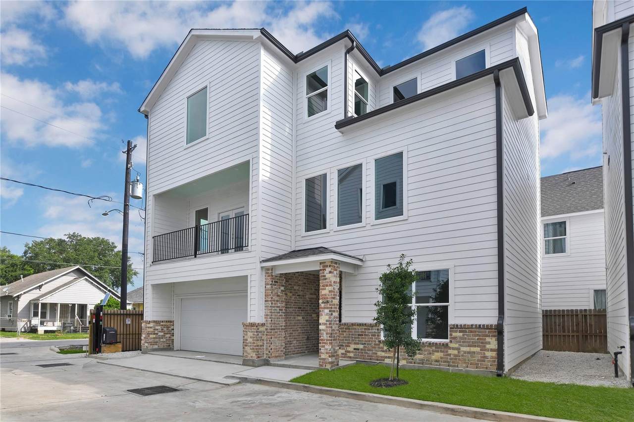 209 Edgewood Street - Photo 1