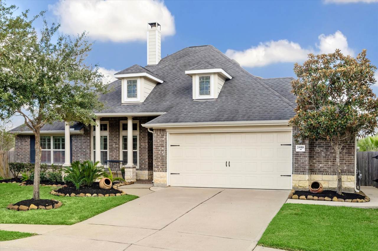 28918 Hollycrest Drive - Photo 1