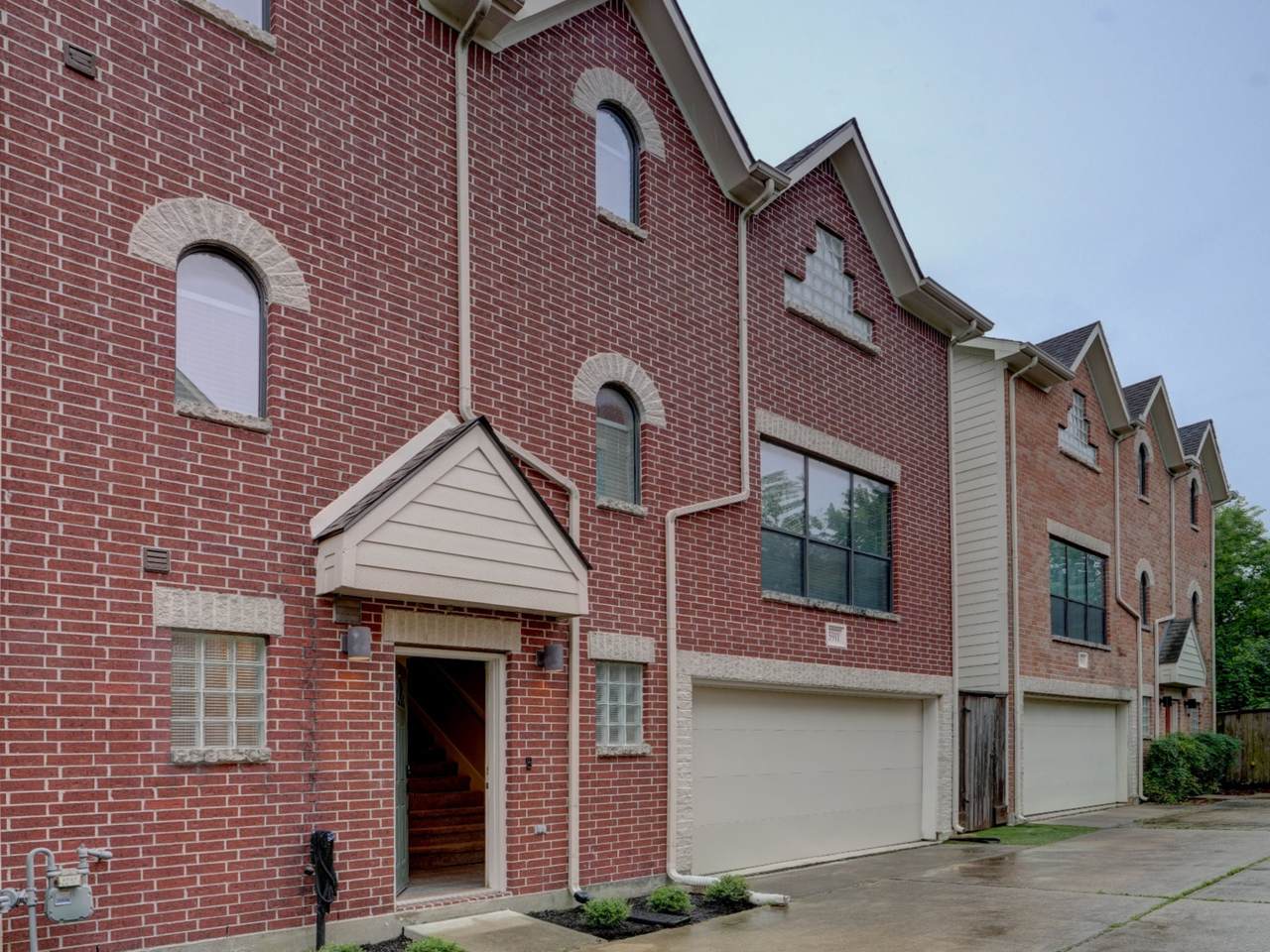 5911 Petty Street - Photo 1