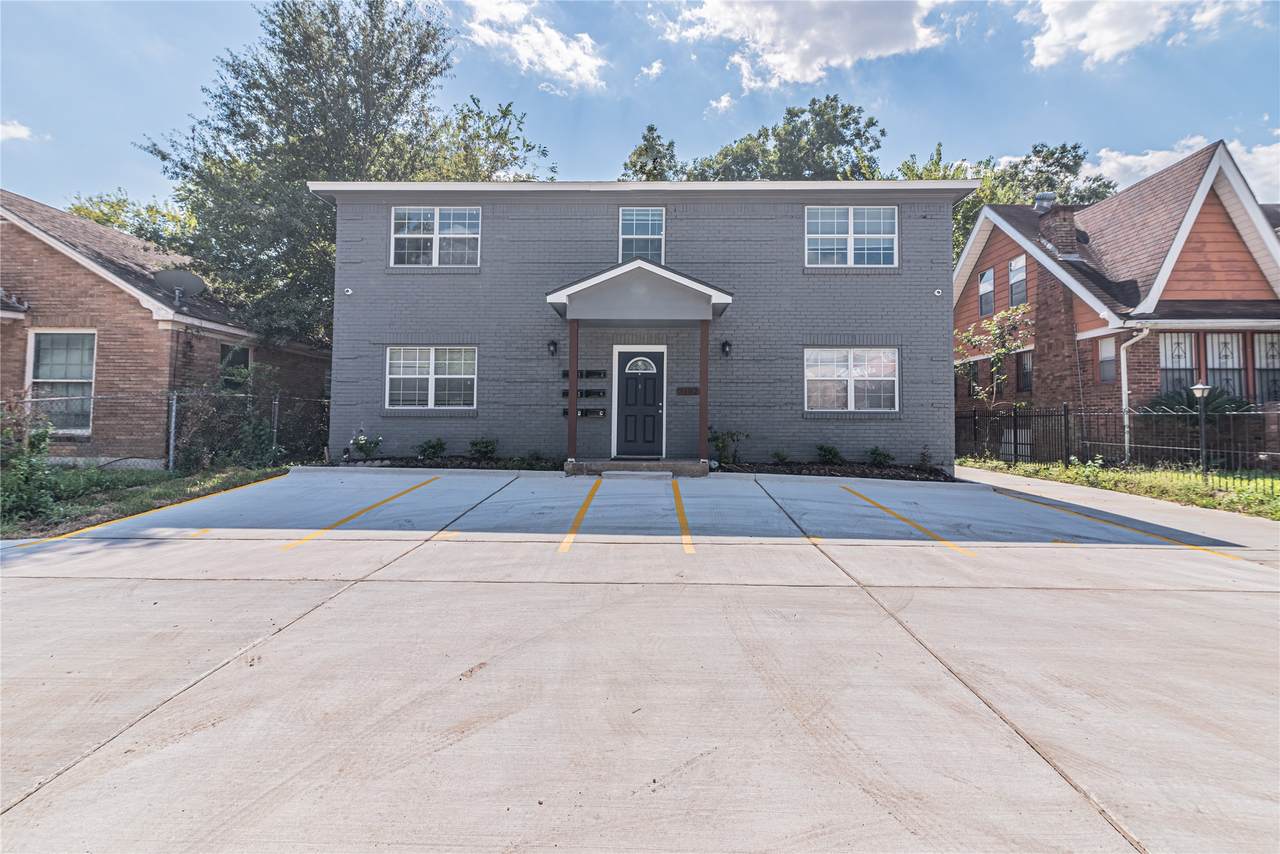 3102 Wentworth Street - Photo 1