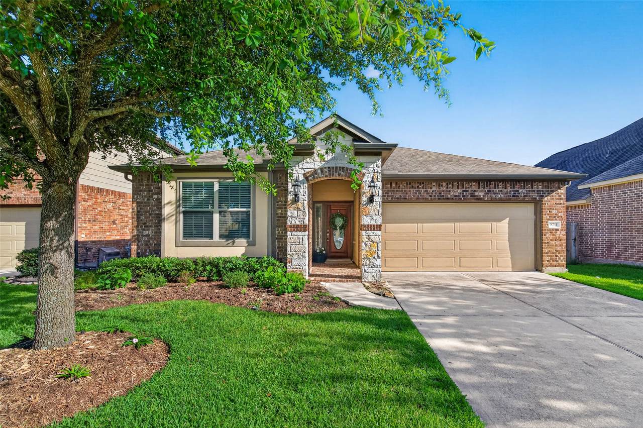 9211 Silverton Star Lane - Photo 1
