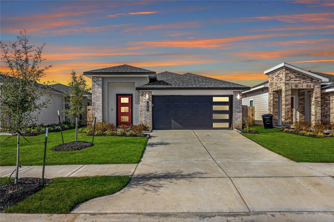 12722 Basinghall Lane - Photo 1