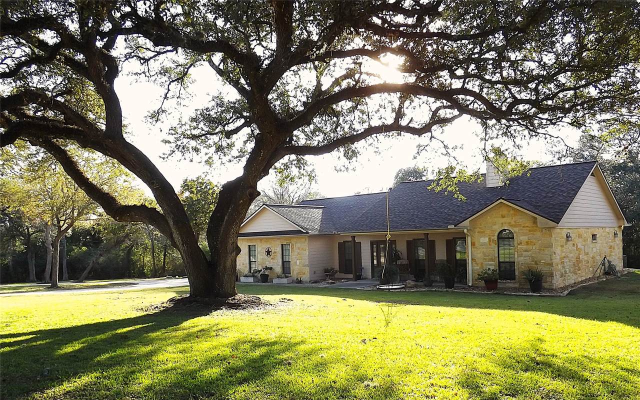 4443 Highway 90 - Photo 1