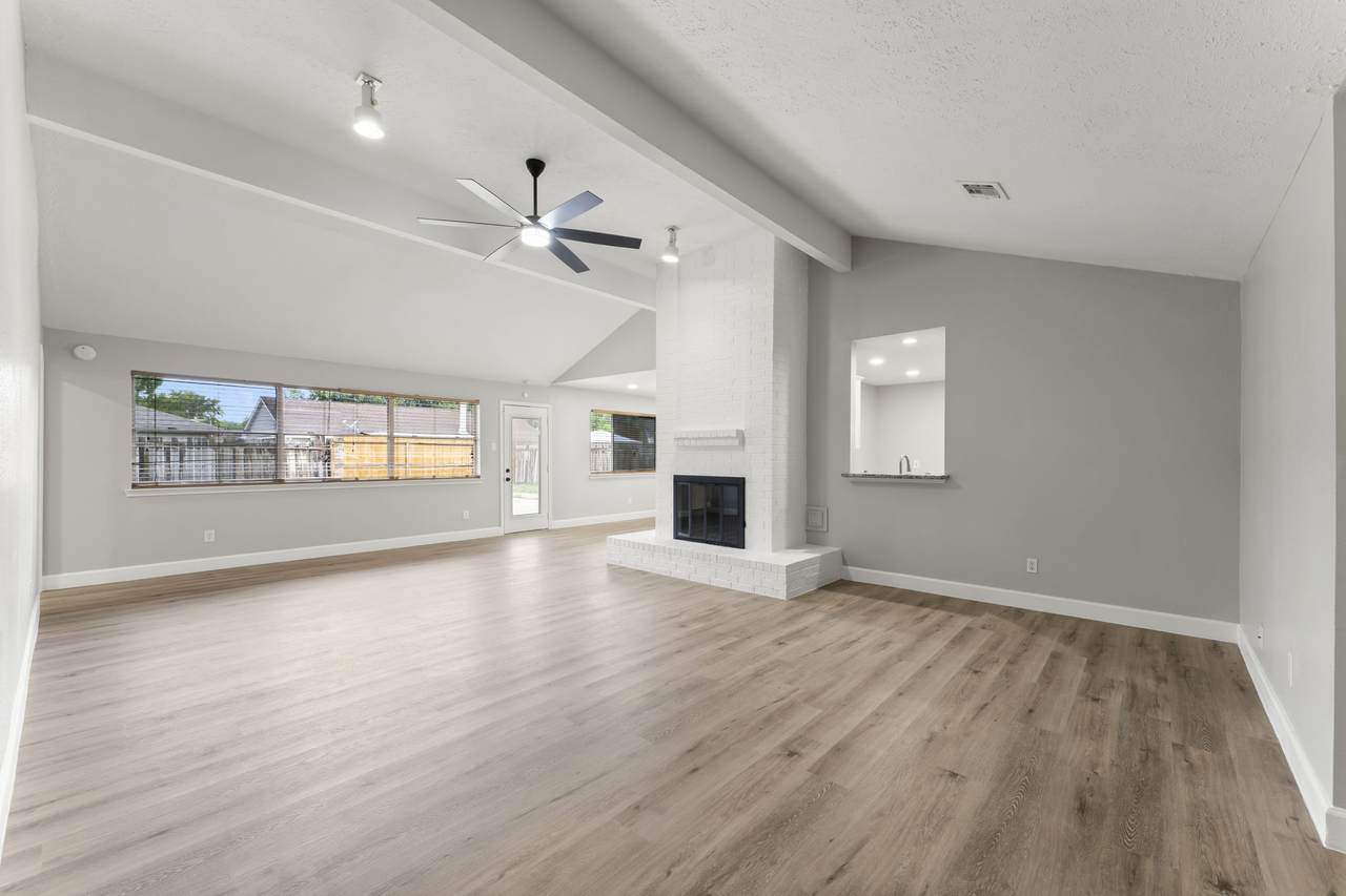 1111 Tanglewild Lane - Photo 1