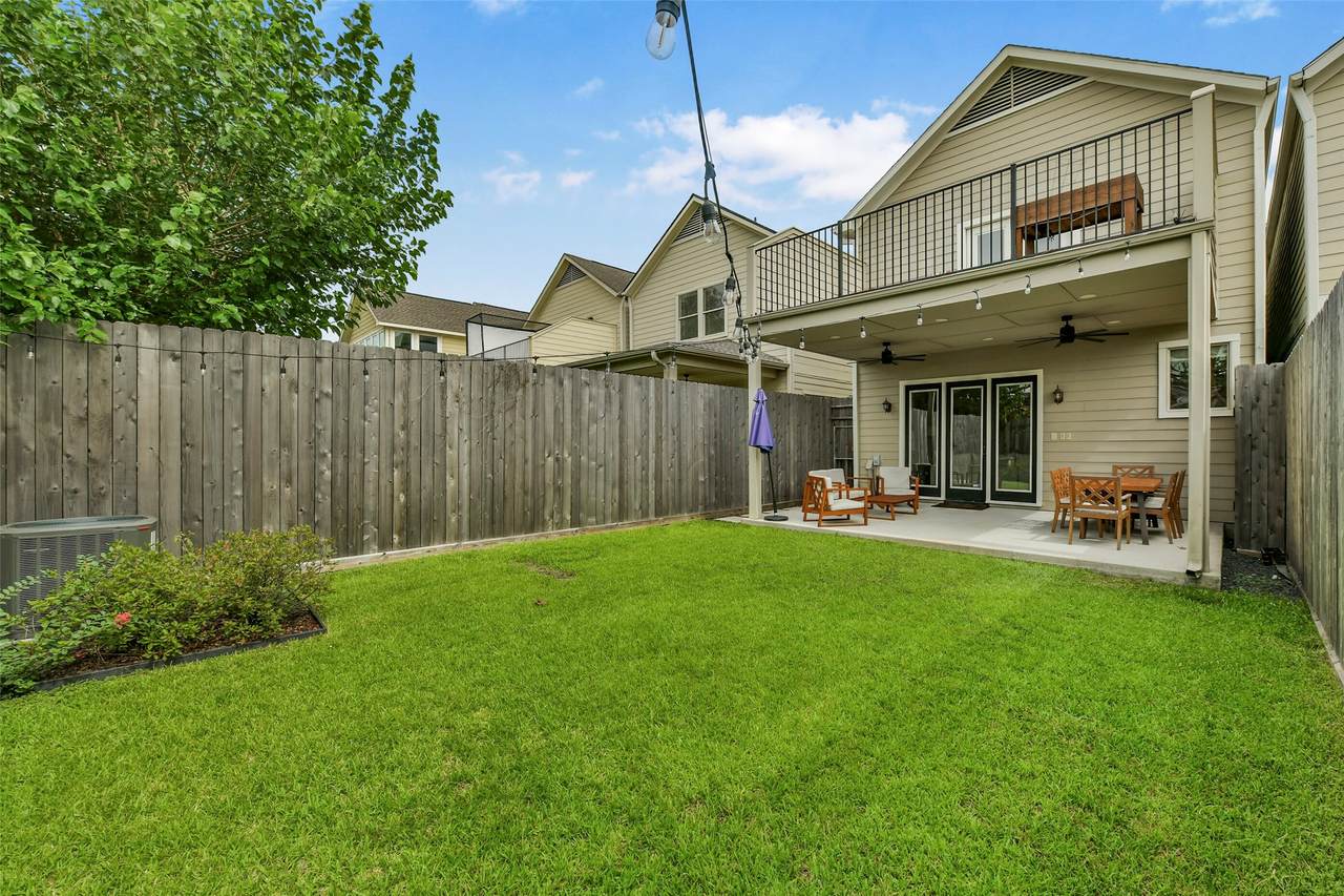 652 6th 1/2 Street - Photo 1