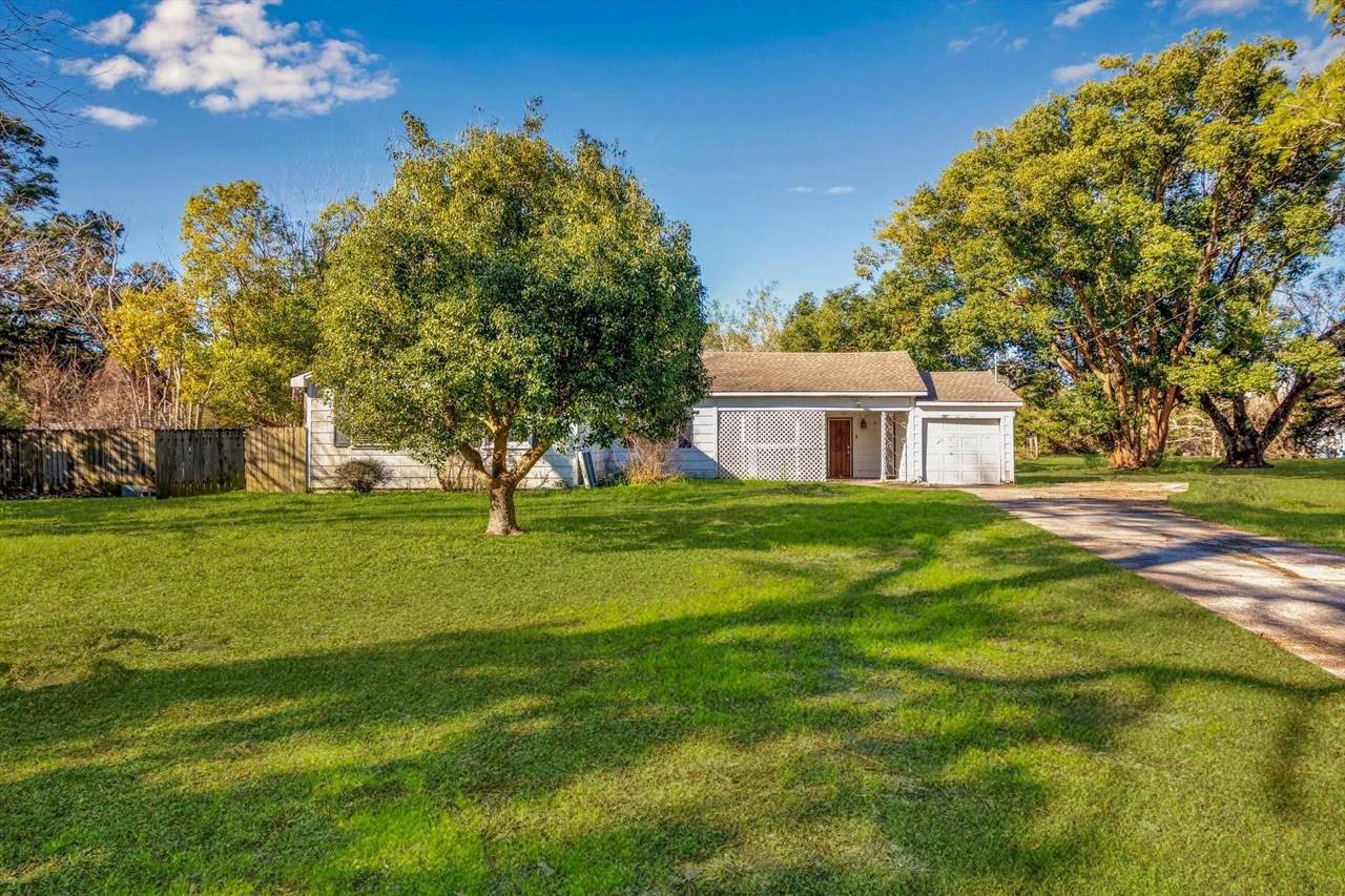 2320 Westward Avenue - Photo 1