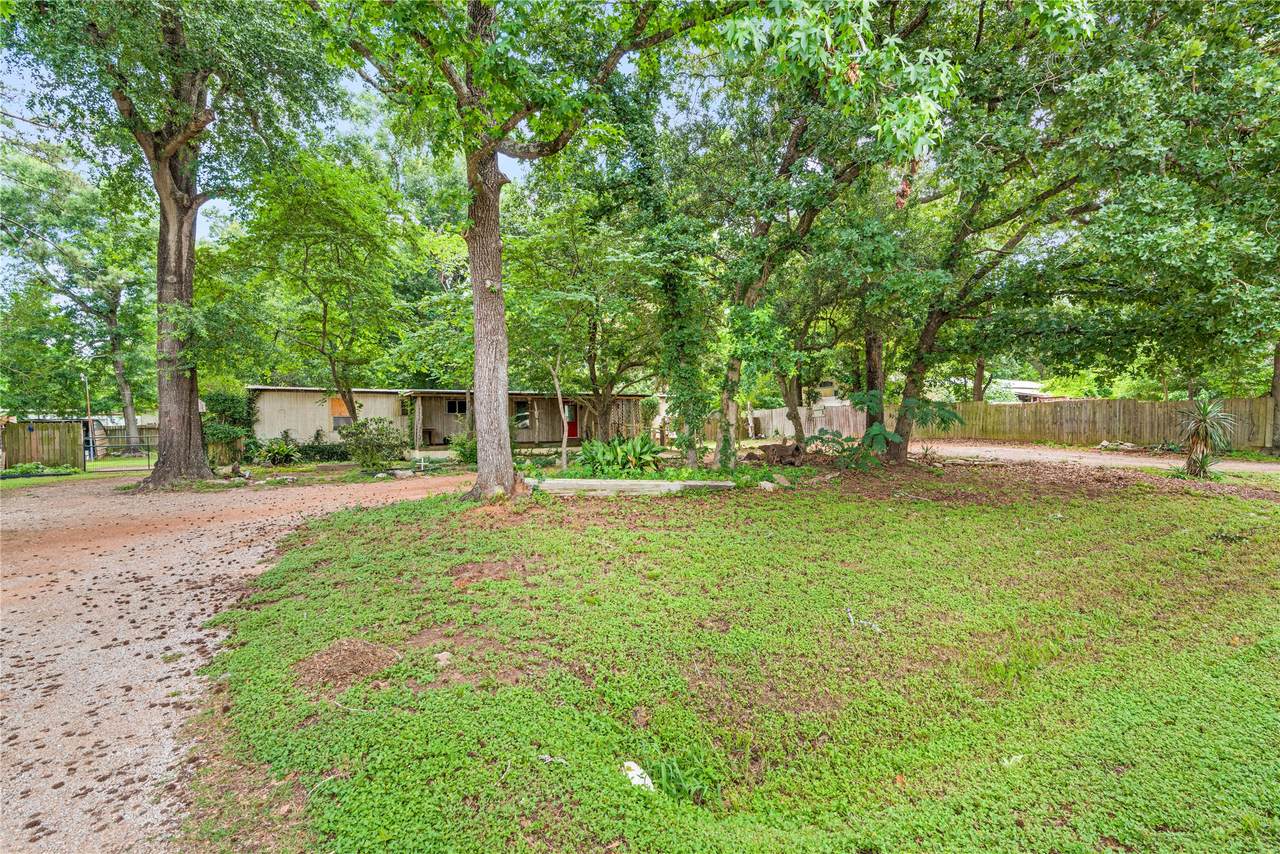 402 Baltzell Drive - Photo 1