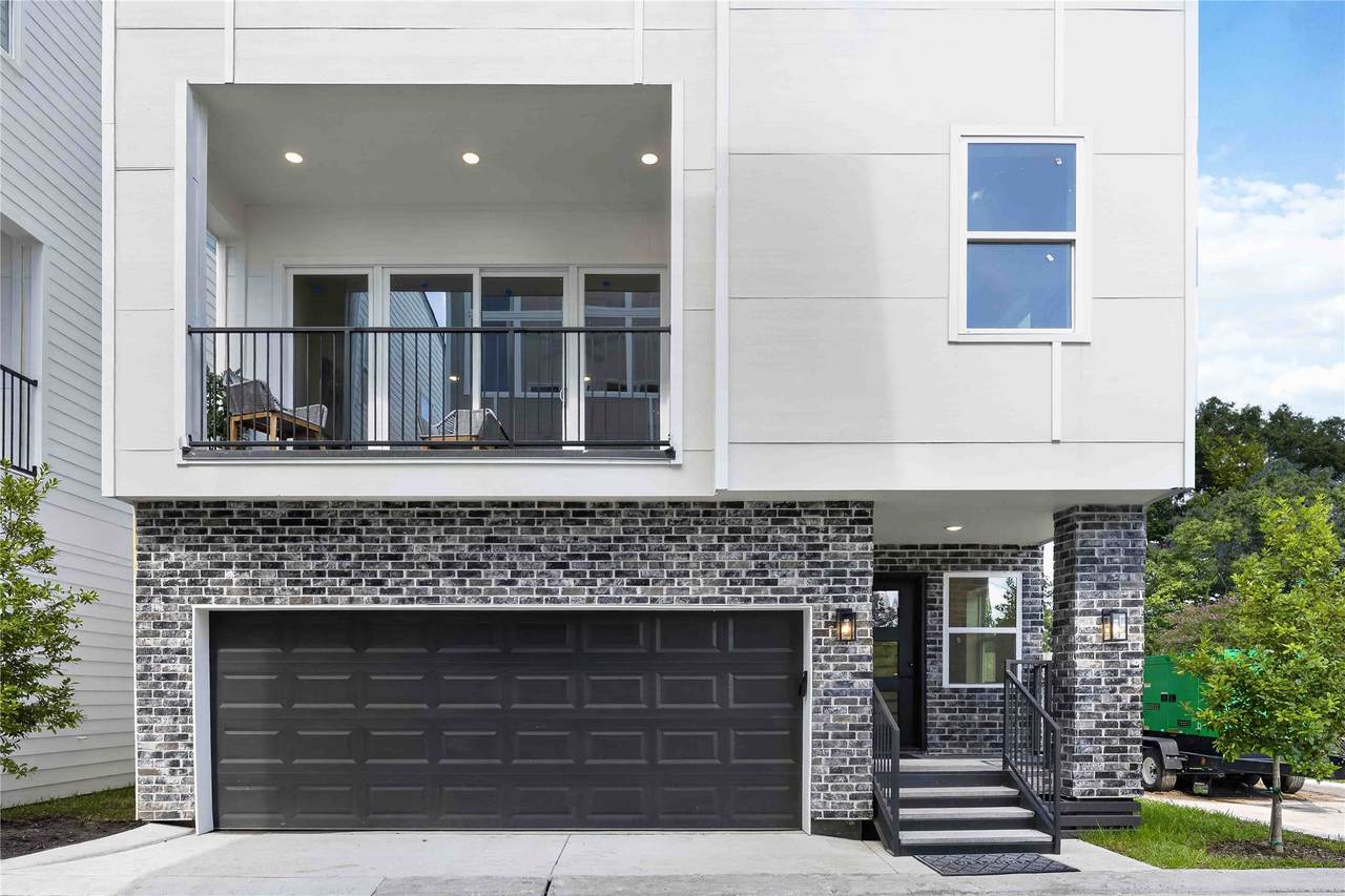 316 Walthall - Photo 1
