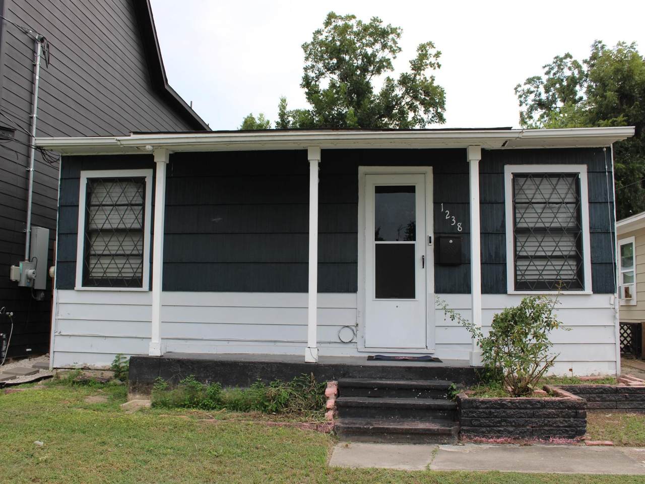 1238 Common Park Drive - Photo 1