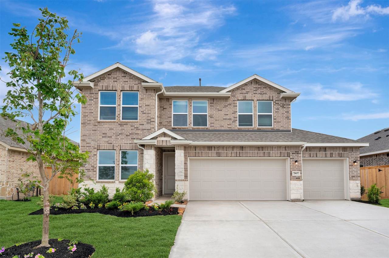 7922 Jade Crest Drive - Photo 1