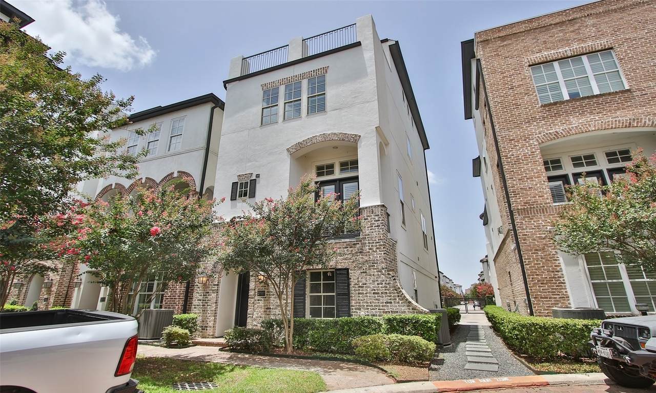 2707 Cohn Garden - Photo 1