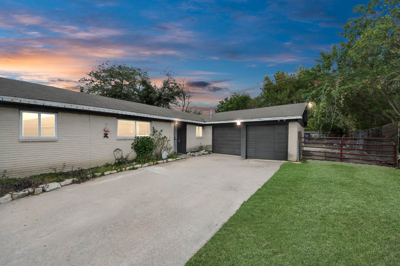 6242 Oakham Street - Photo 1