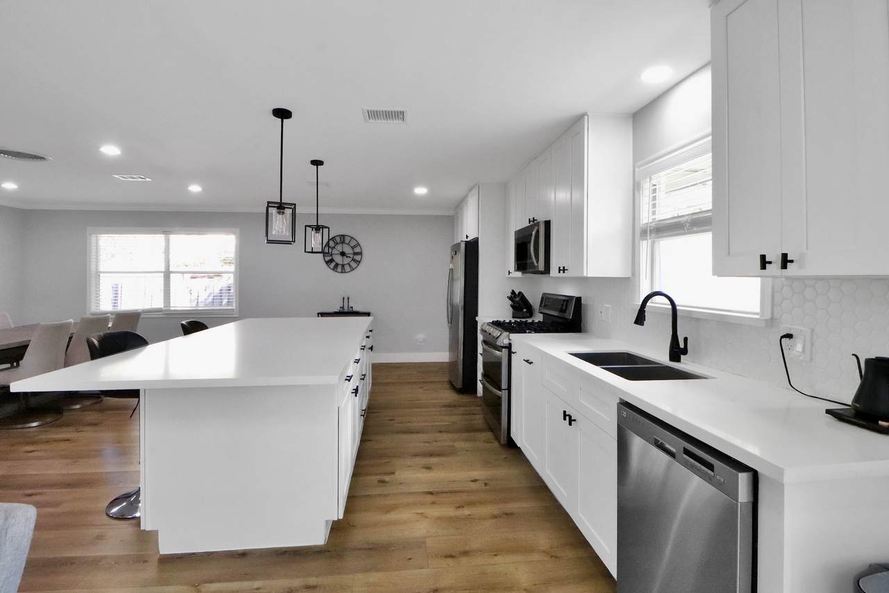 6111 Shadow Crest Street - Photo 1
