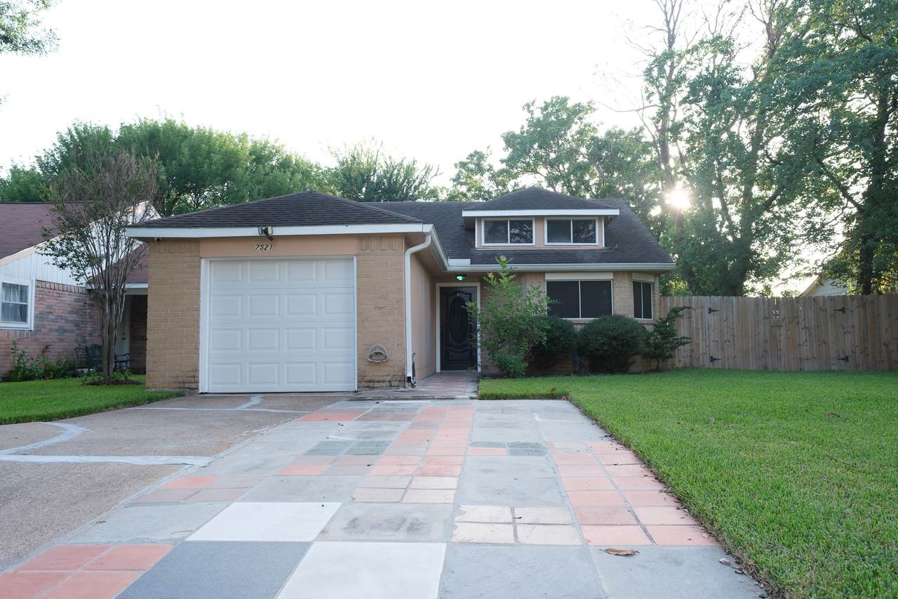 7521 Brookleaf Drive - Photo 1
