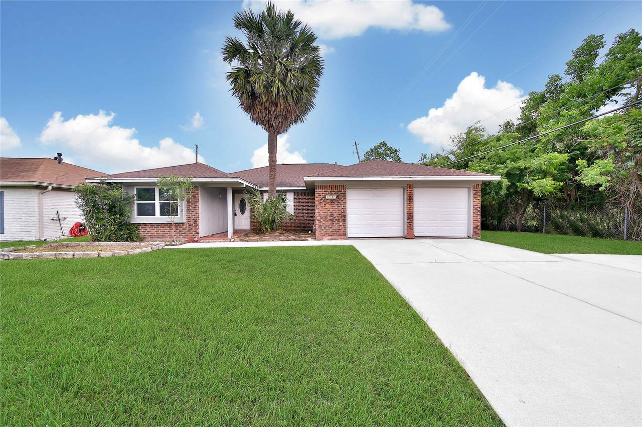 3915 Sailfish Lane - Photo 1