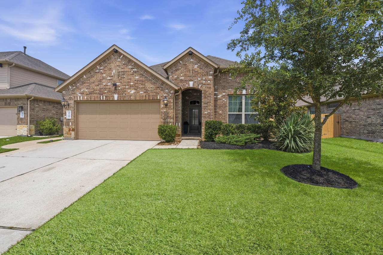 28208 Mallard Reach Drive - Photo 1