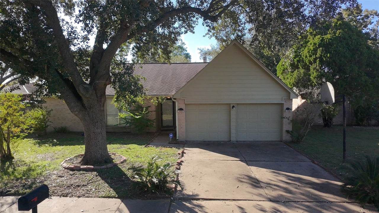 2607 Amaranth Drive - Photo 1