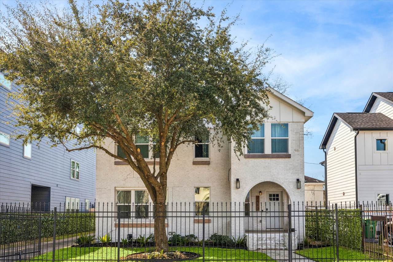 2410 Truxillo Street - Photo 1