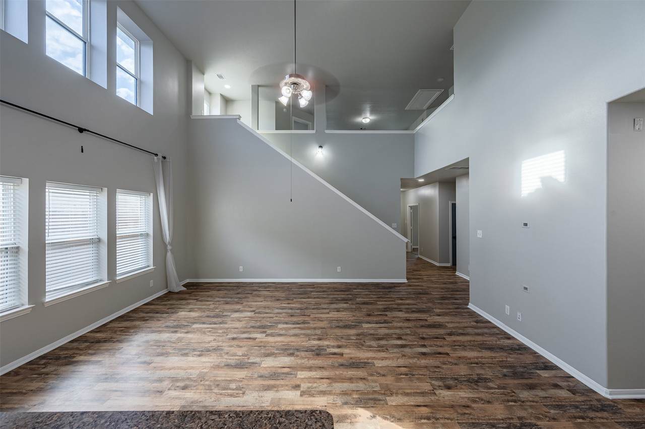 18318 Canary Bluff Lane - Photo 1