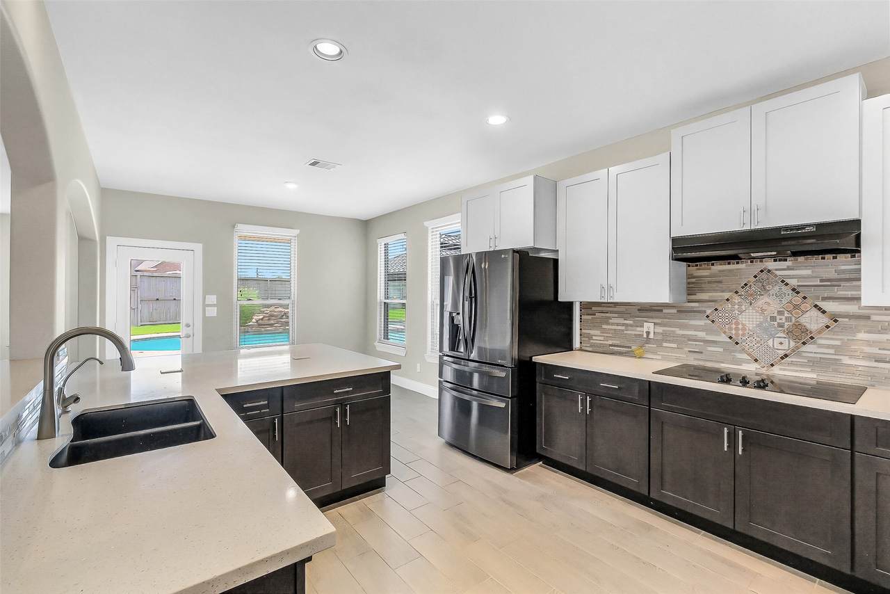 24811 Deep Coral Court - Photo 1