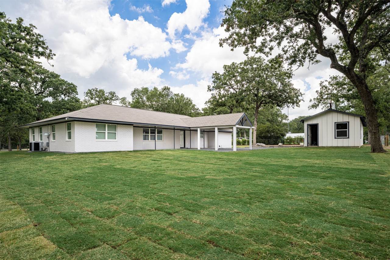 3901 Fm 109 - Photo 1