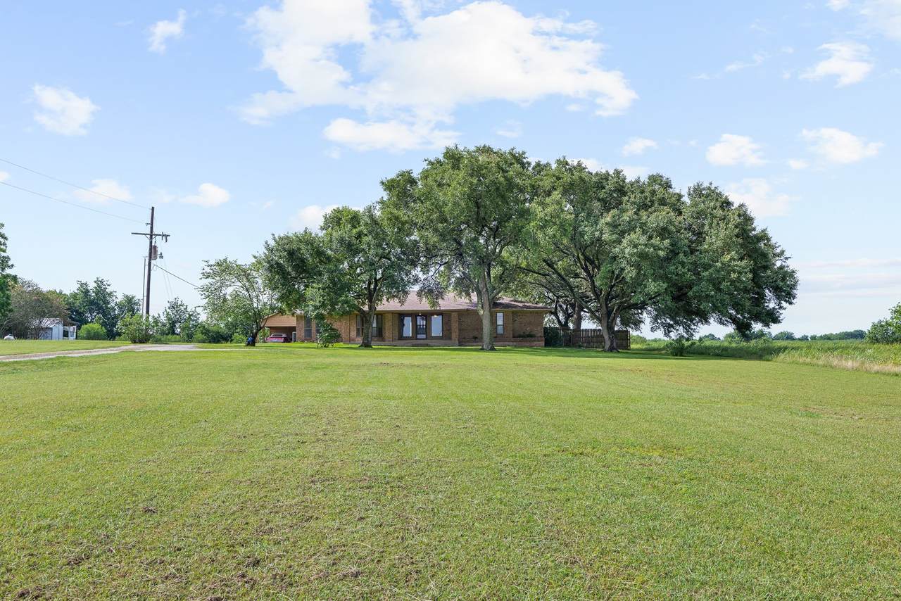 8277 Highway 90 South - Photo 1