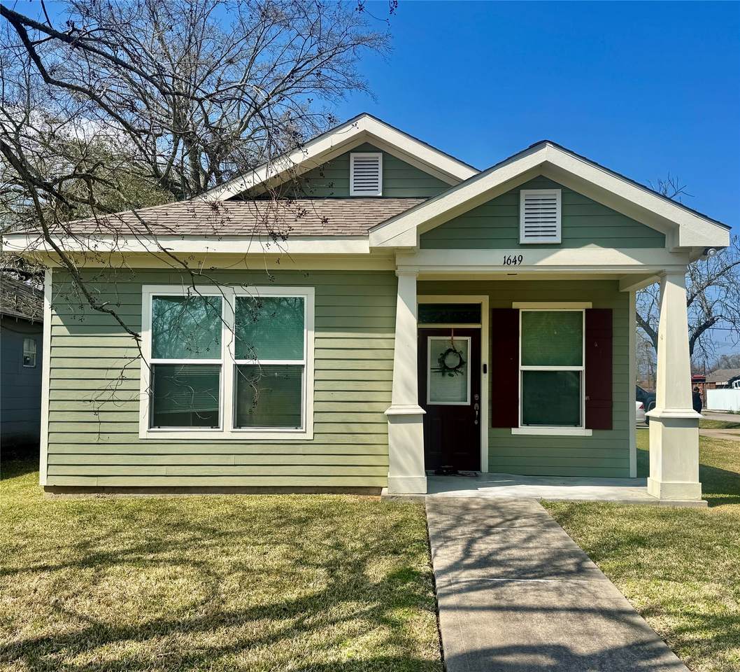 1649 15th Street - Photo 1