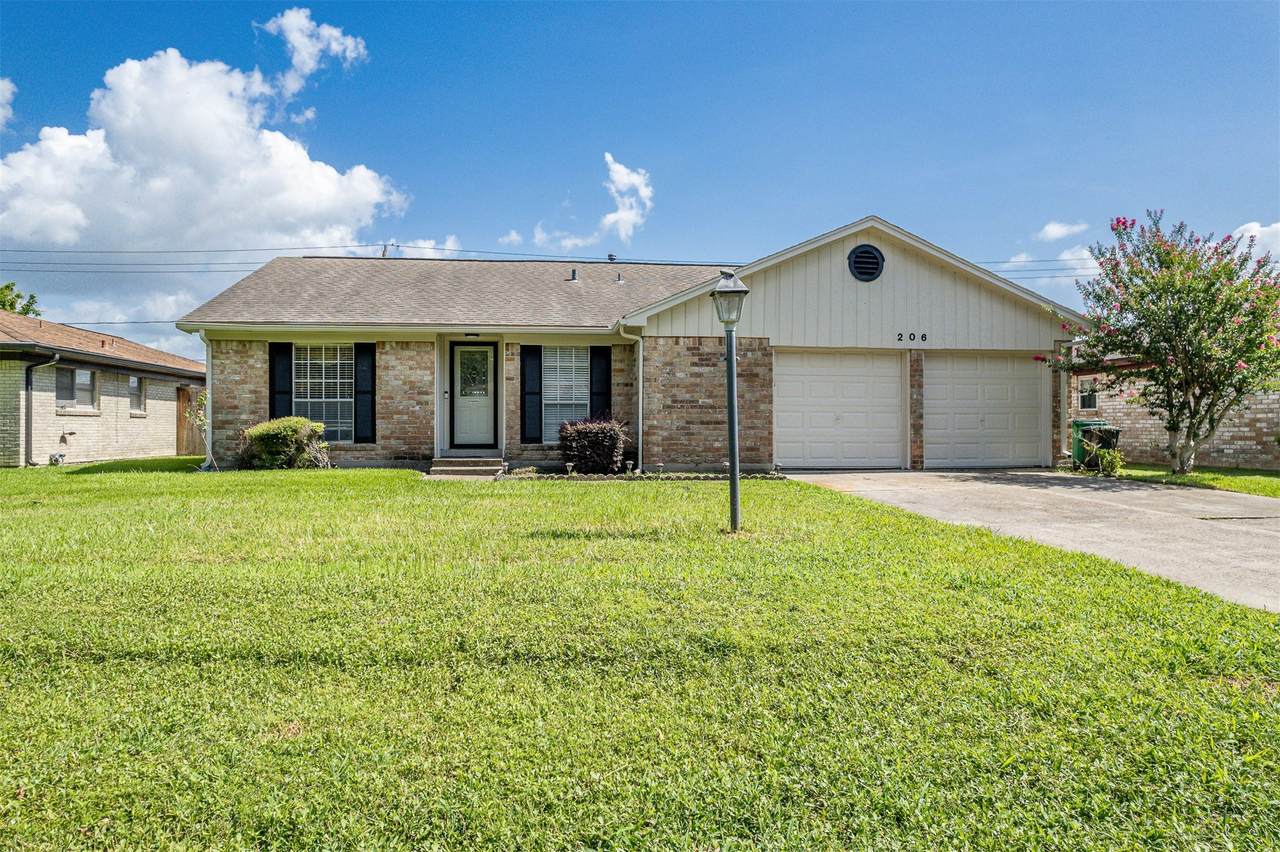 206 Kelly Lane - Photo 1