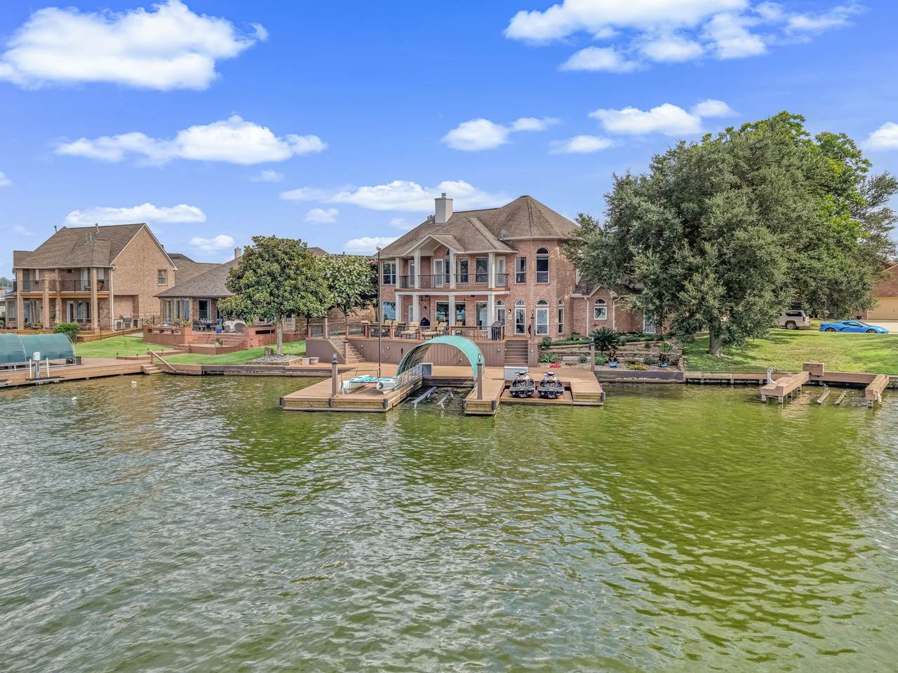 318 Bayshore Drive - Photo 1