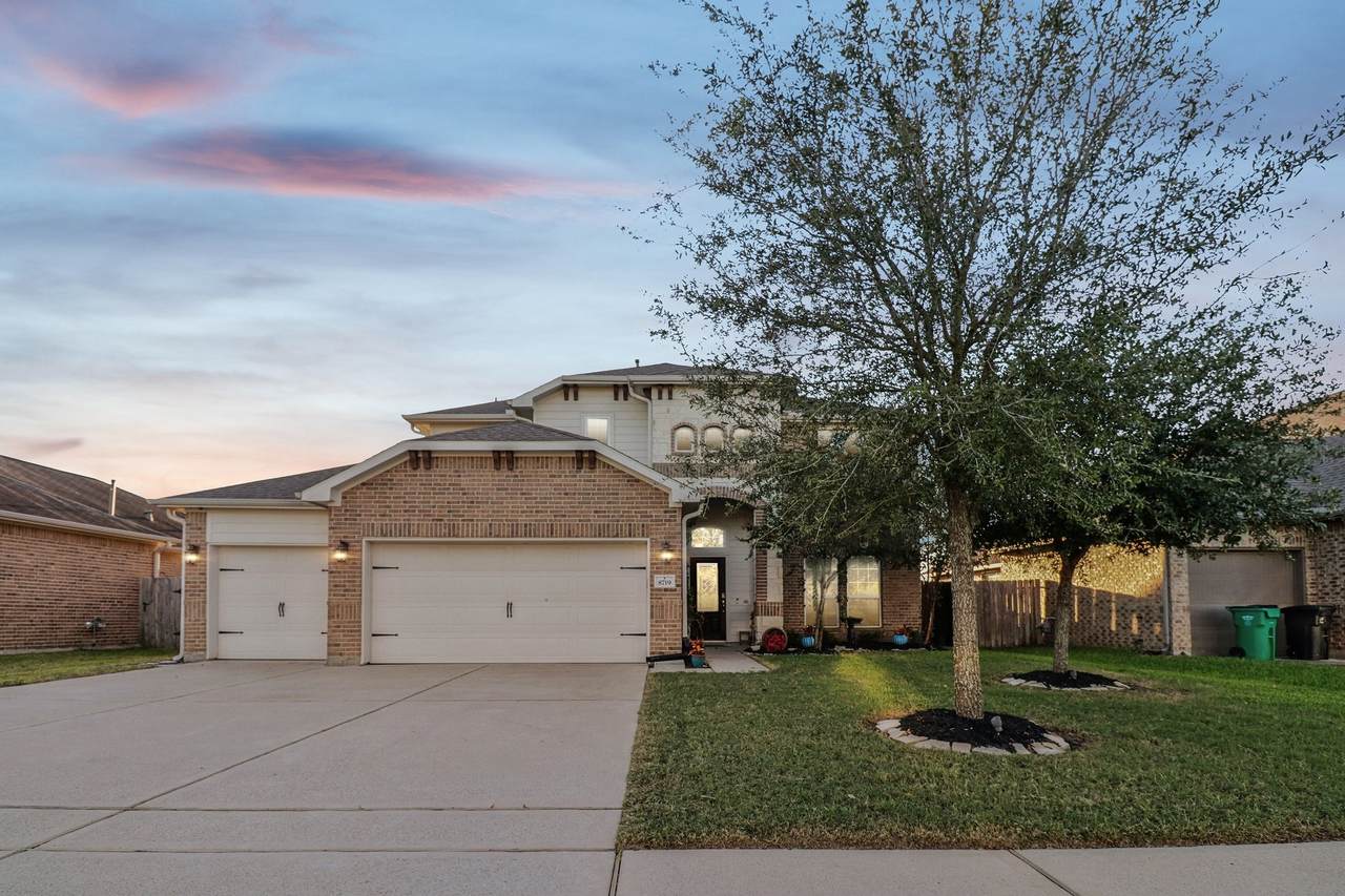 8719 Morning Dove Lane - Photo 1