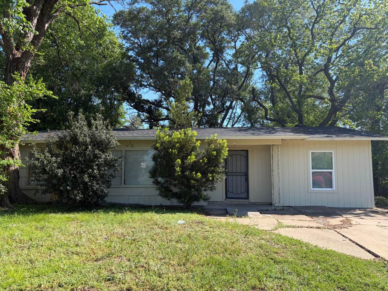 5782 Belcrest Street - Photo 1