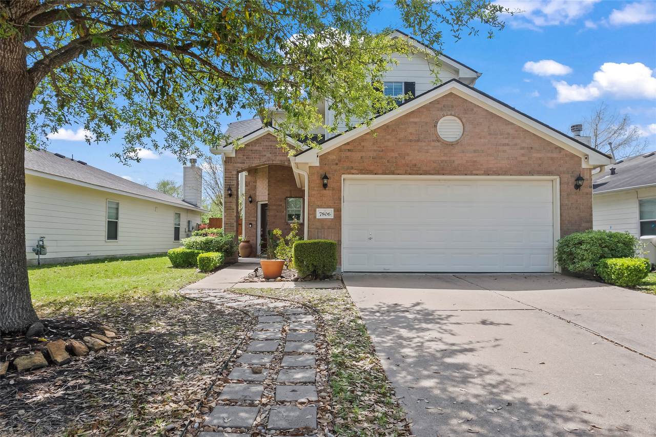 7806 Northfork Hollow Lane - Photo 1