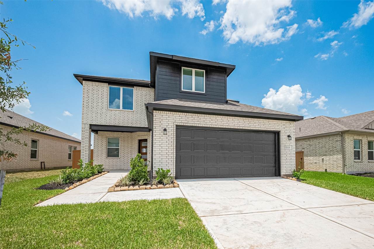 27206 Clear Breeze Drive - Photo 1