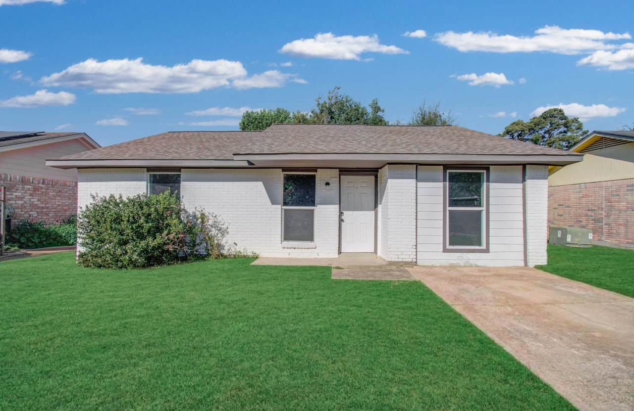9843 Ribbonwood Street - Photo 1