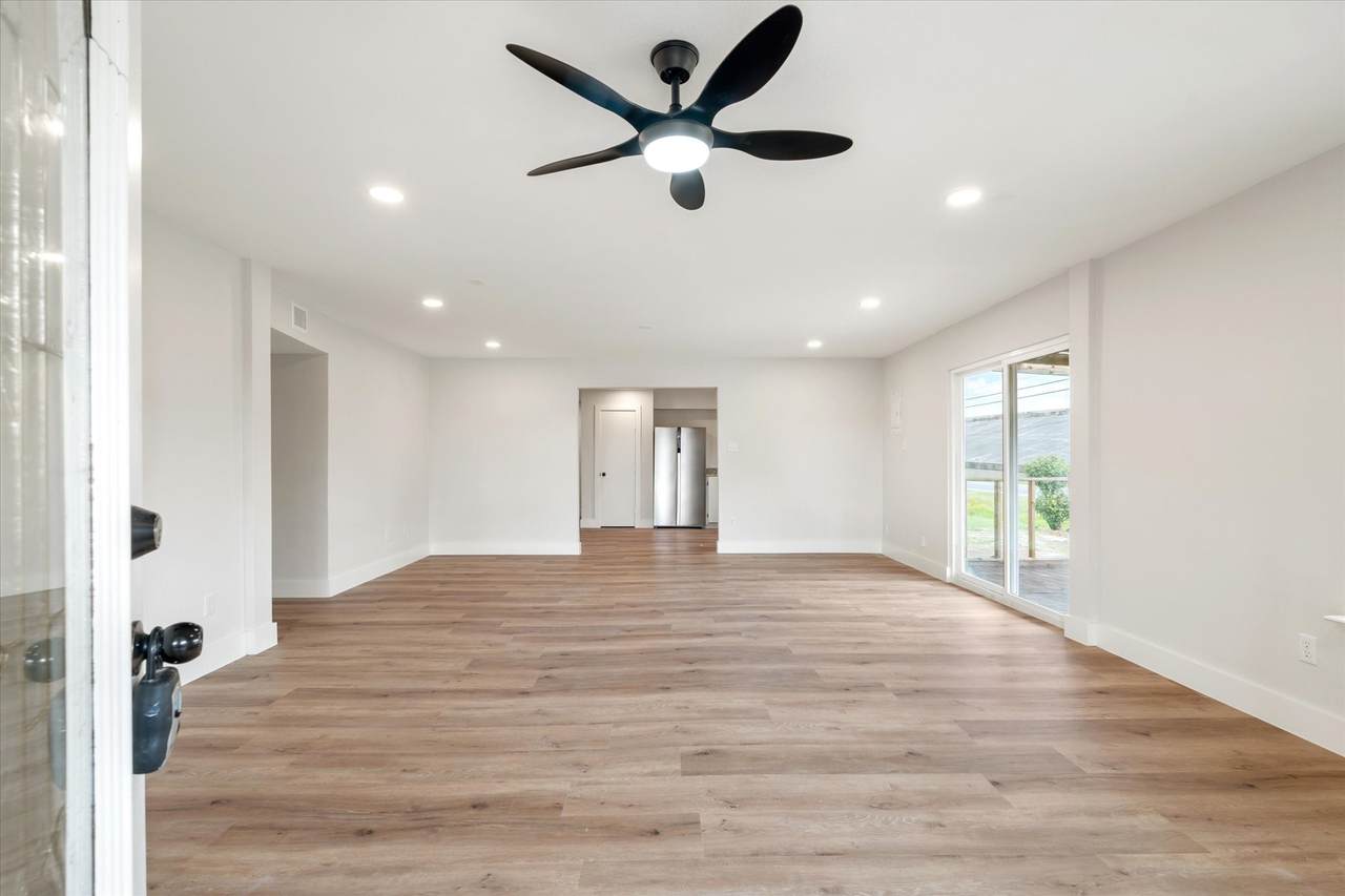 7104 Dallas Street - Photo 1