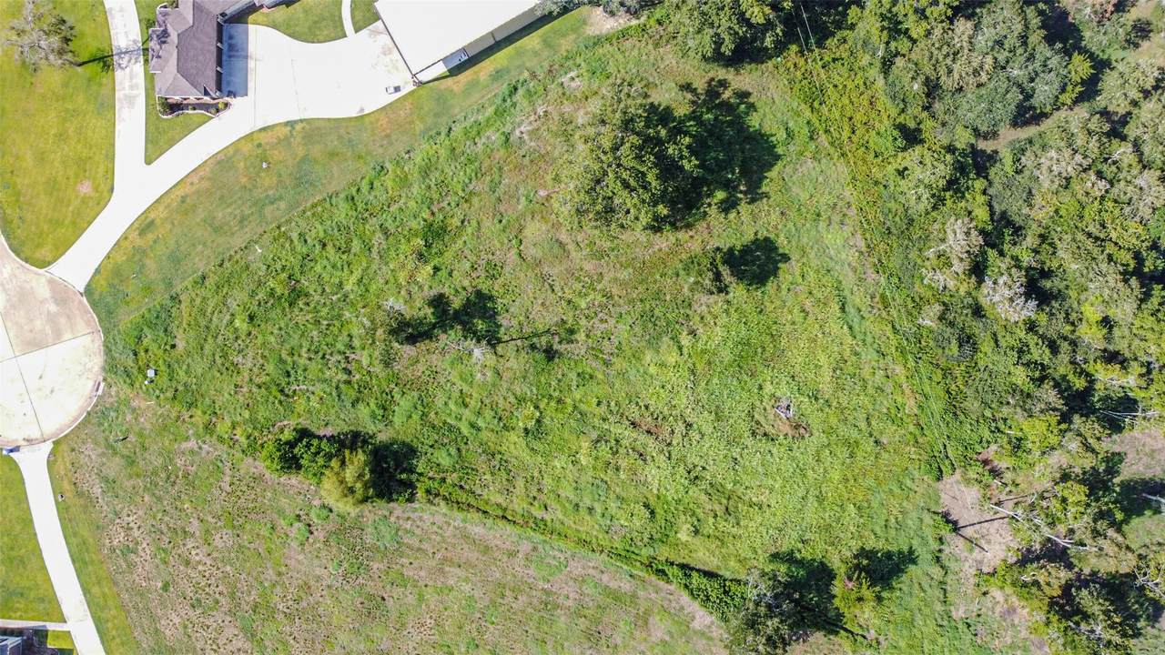 5610 Arrowhead Point Drive - Photo 1