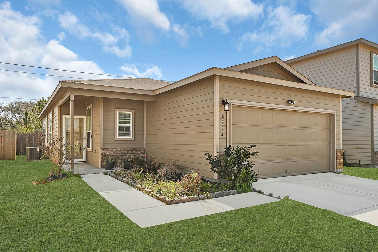 6754 Hobby Wind Ridge Drive - Photo 1