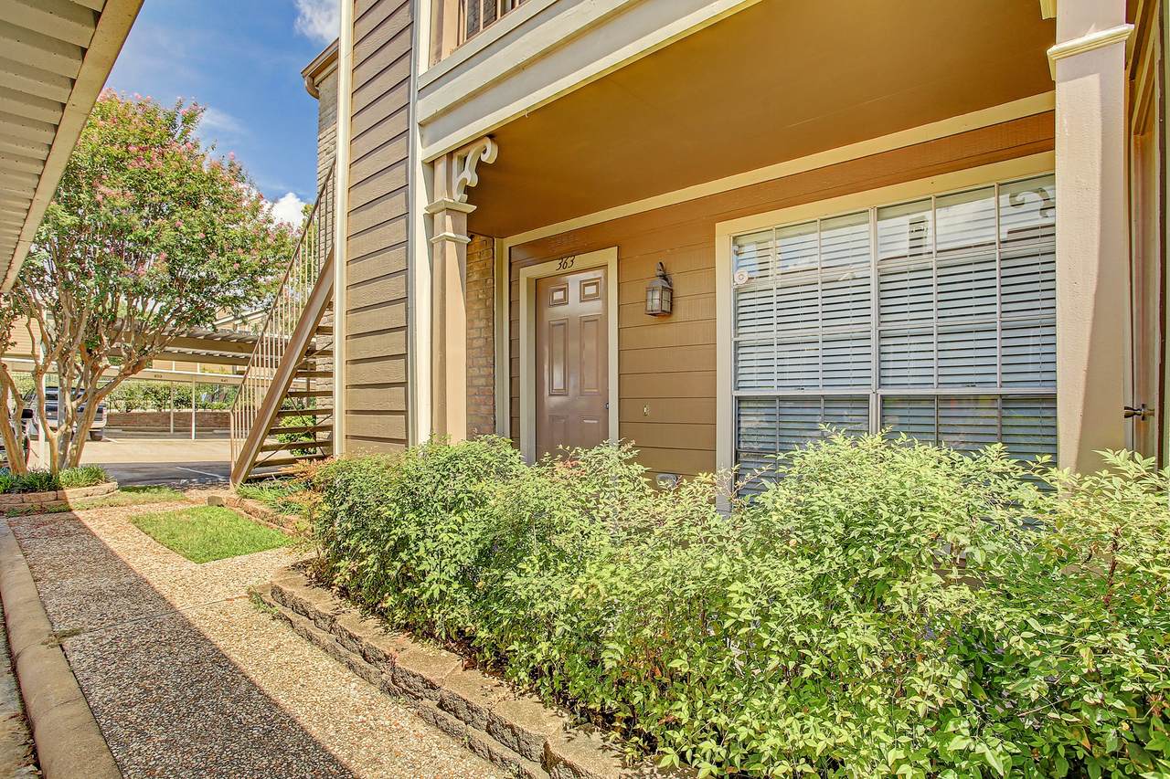 1860 White Oak - Photo 1