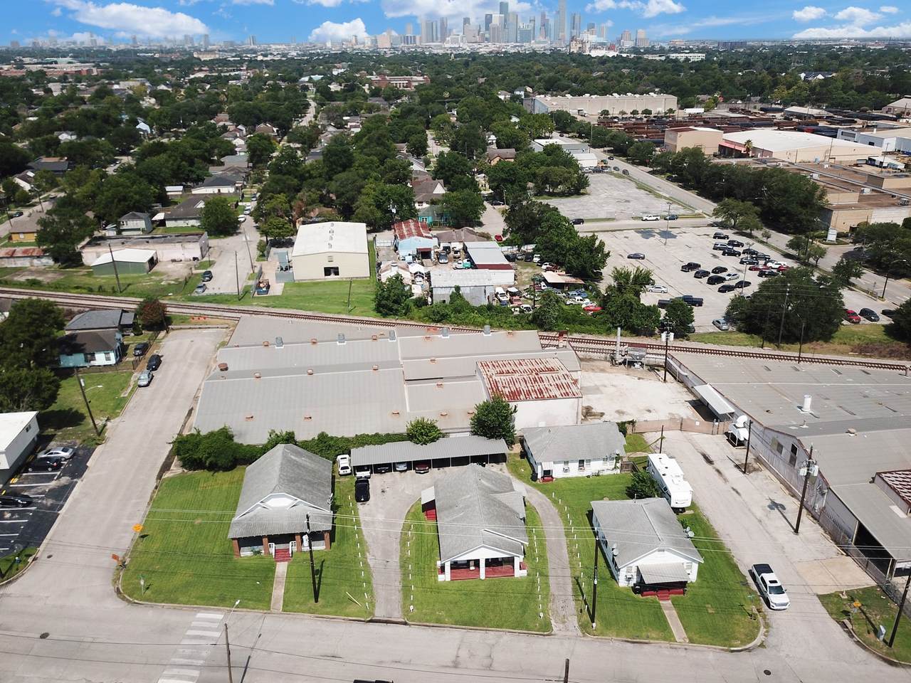 1308 Hughes Street - Photo 1