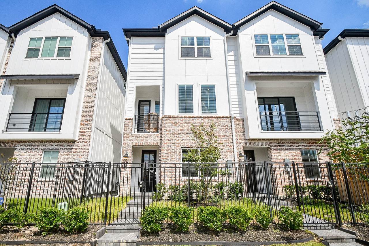 139 Eastwood Street - Photo 1