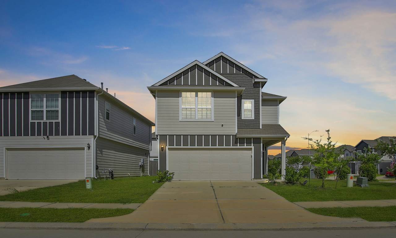 3902 Deledda Drive - Photo 1