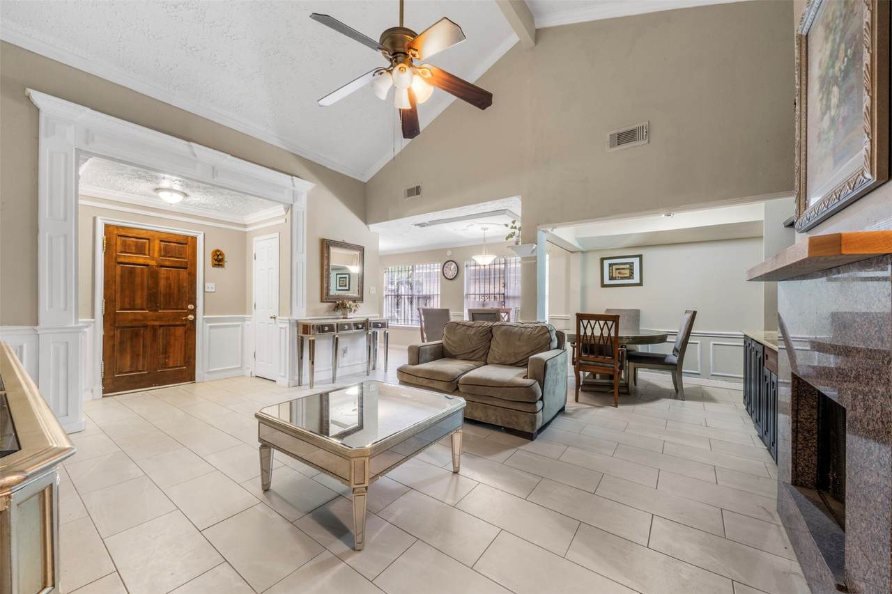 12127 Marsham Circle - Photo 1