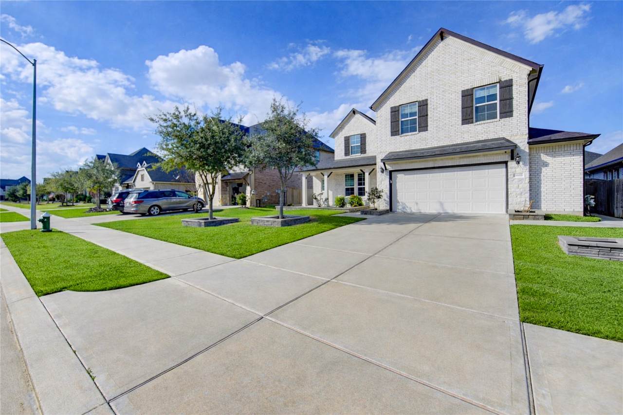 28918 Woods Rose Court - Photo 1