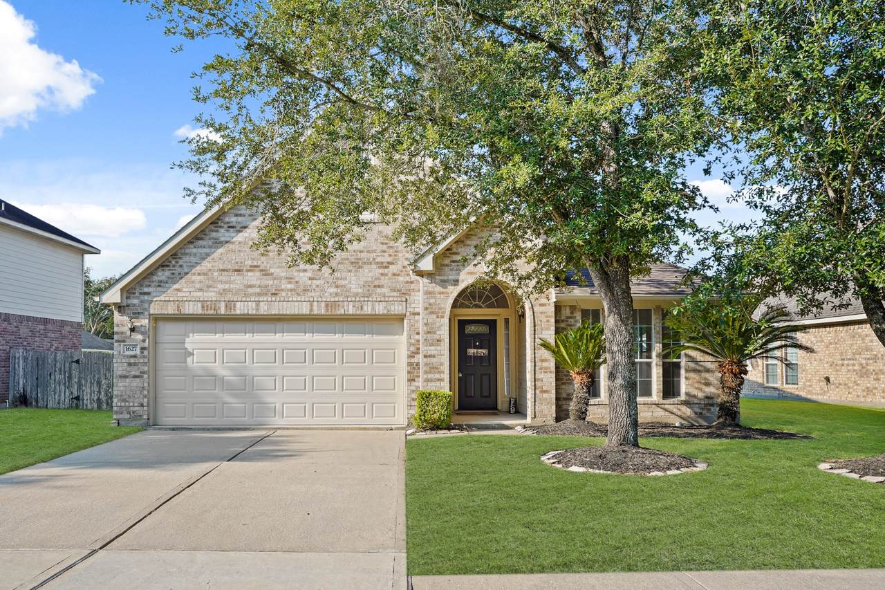 1627 Pebble Brook - Photo 1