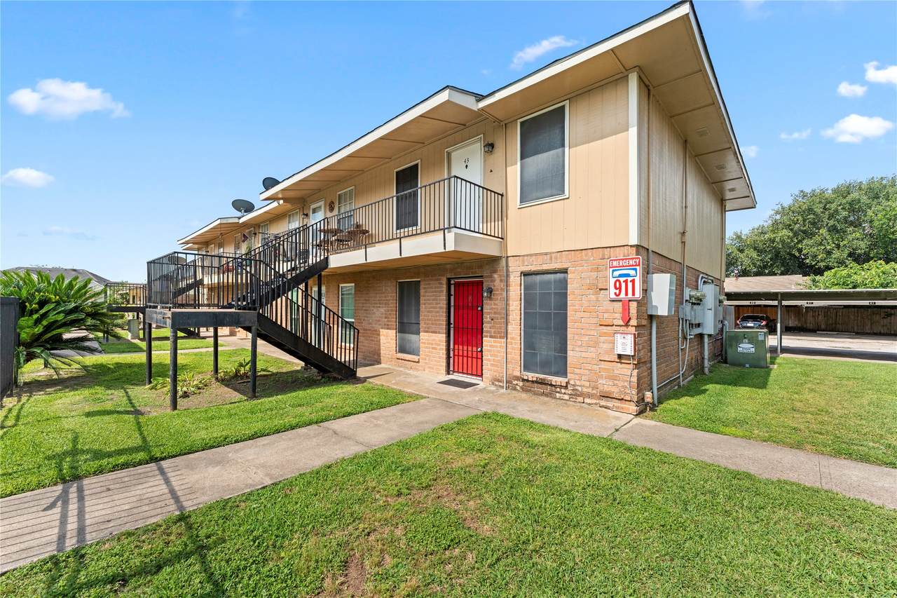 3316 Burke Road - Photo 1