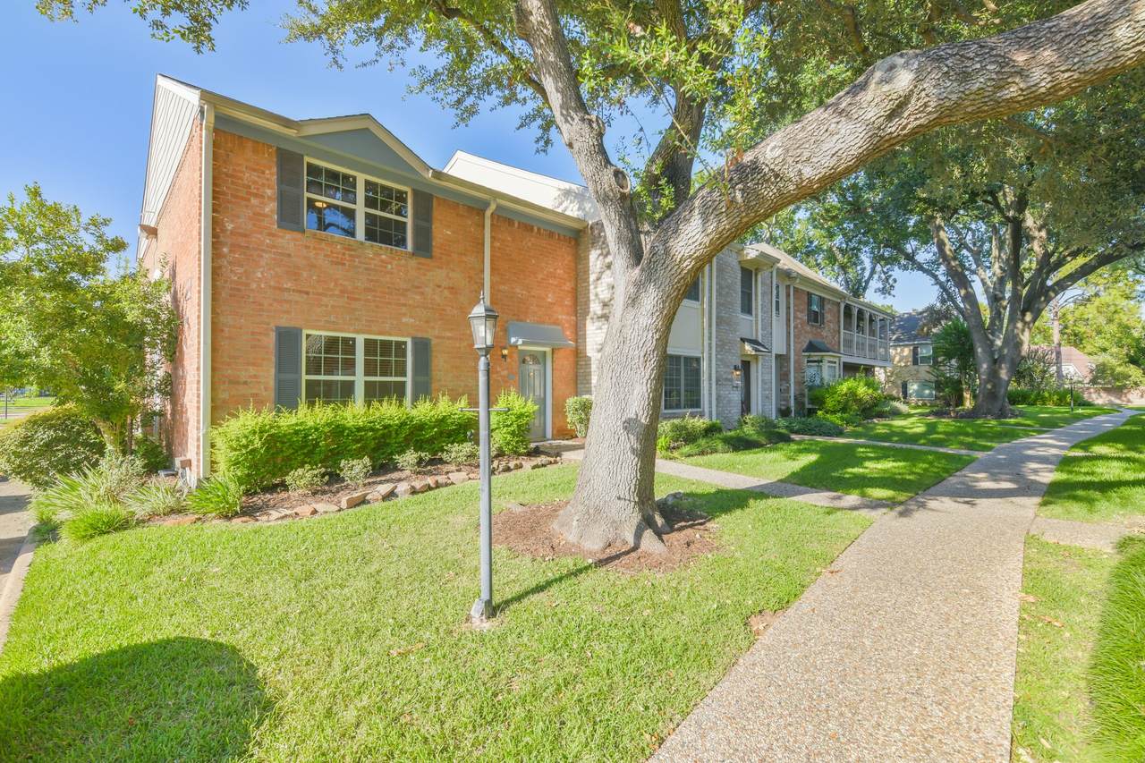 1687 Sam Houston Parkway - Photo 1