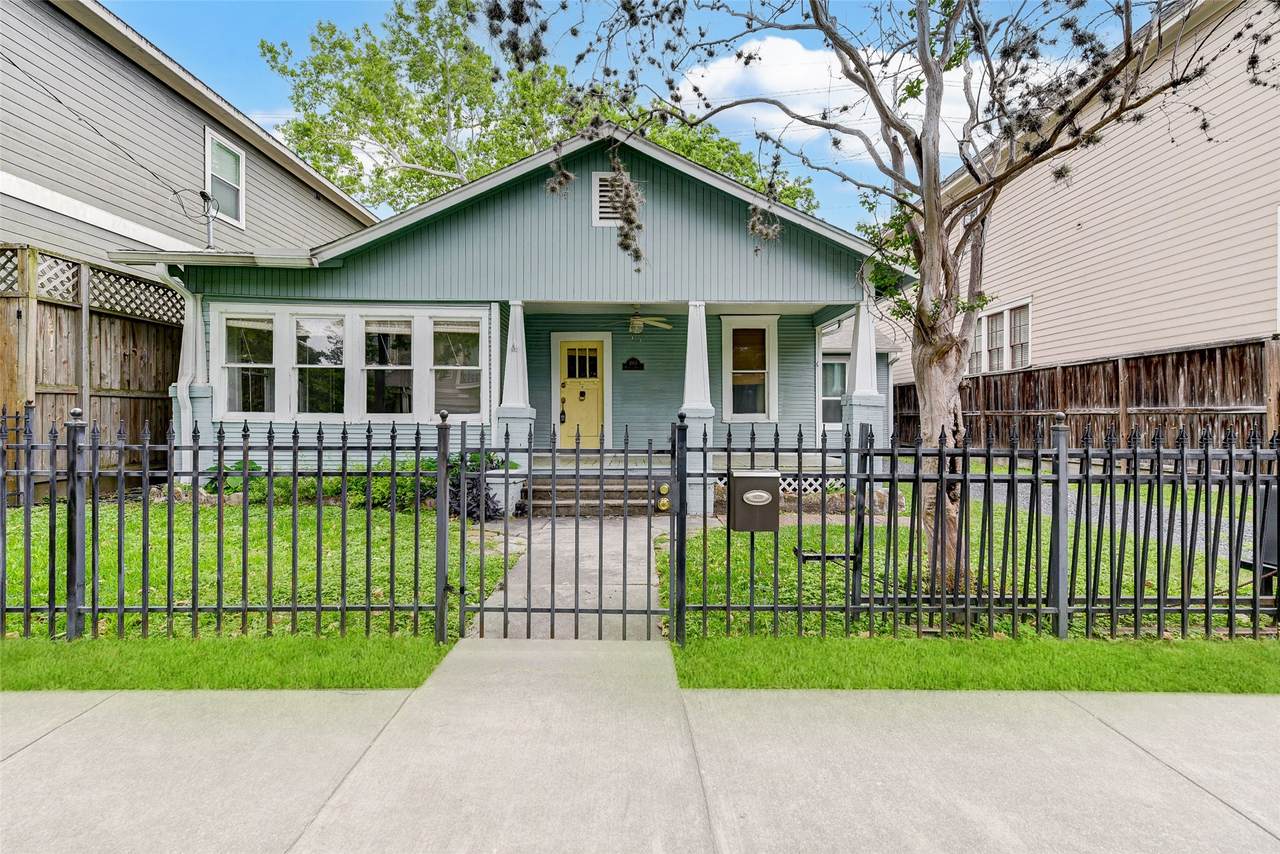 1005 Waverly Street - Photo 1