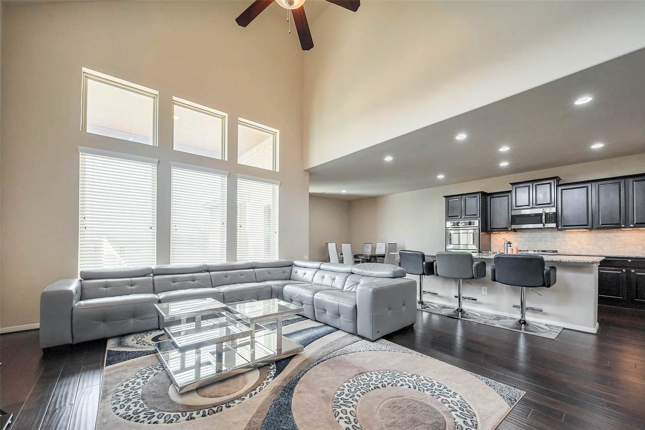 4310 Tilbury Trail - Photo 1